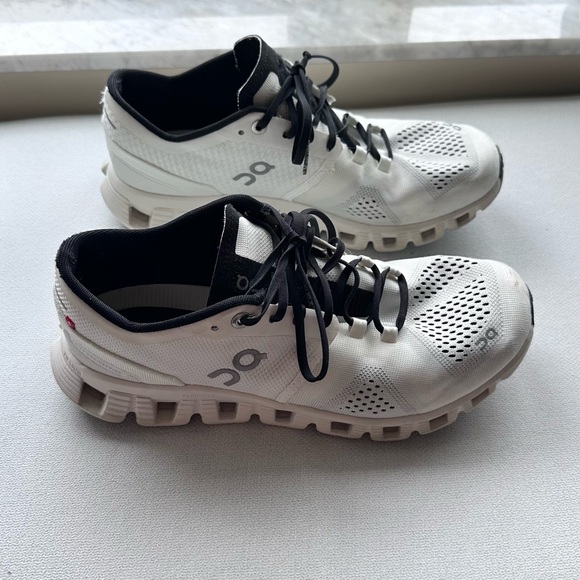 On Running White and Black Athletic Sneakers - Picture 3 of 9